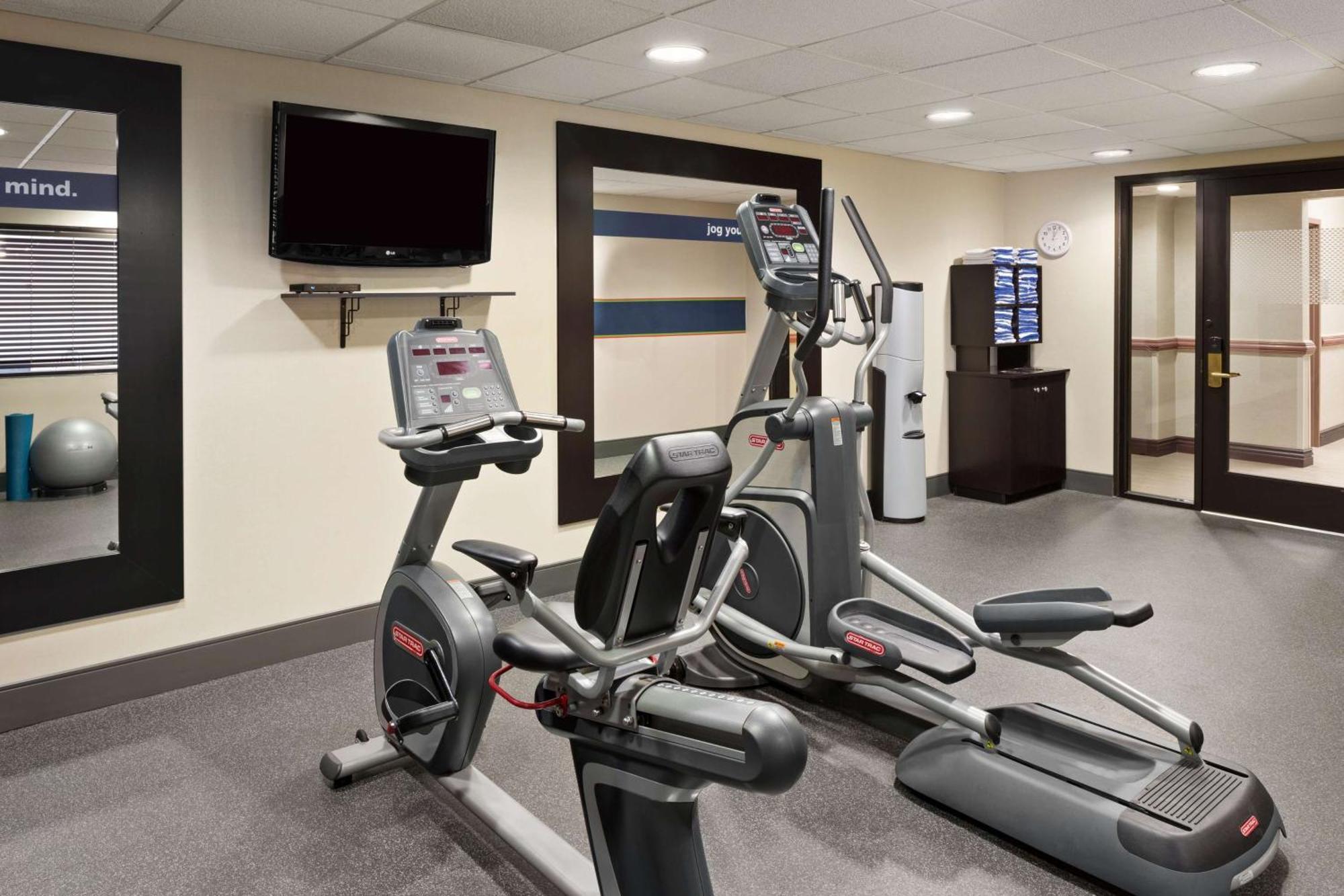 Hampton Inn & Suites Detroit Стерлінґ-Гайтс Екстер'єр фото