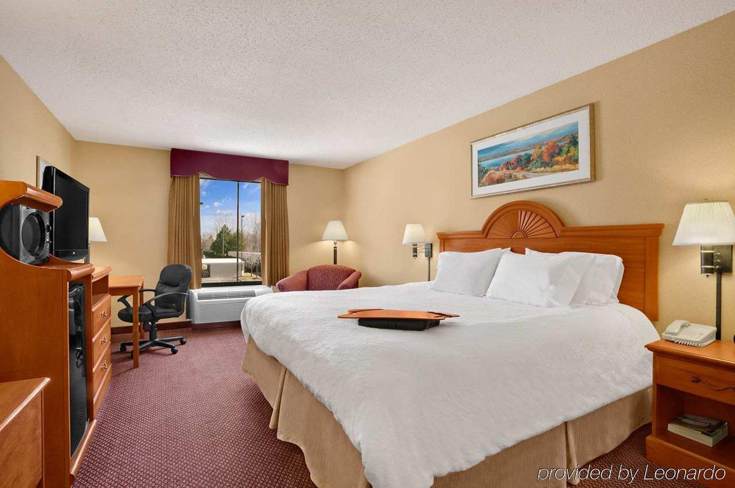 Hampton Inn & Suites Detroit Стерлінґ-Гайтс Екстер'єр фото